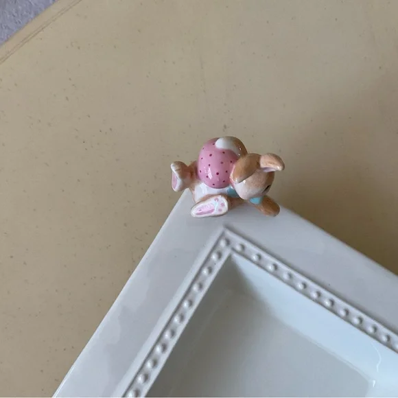 Somersault Easter Bunny Platter Decoration - Pink Egg 🪺 - Picture 5 of 6